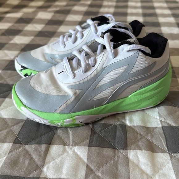 Puma Kids Sneakers in Gray and Green - Picture 4 of 10